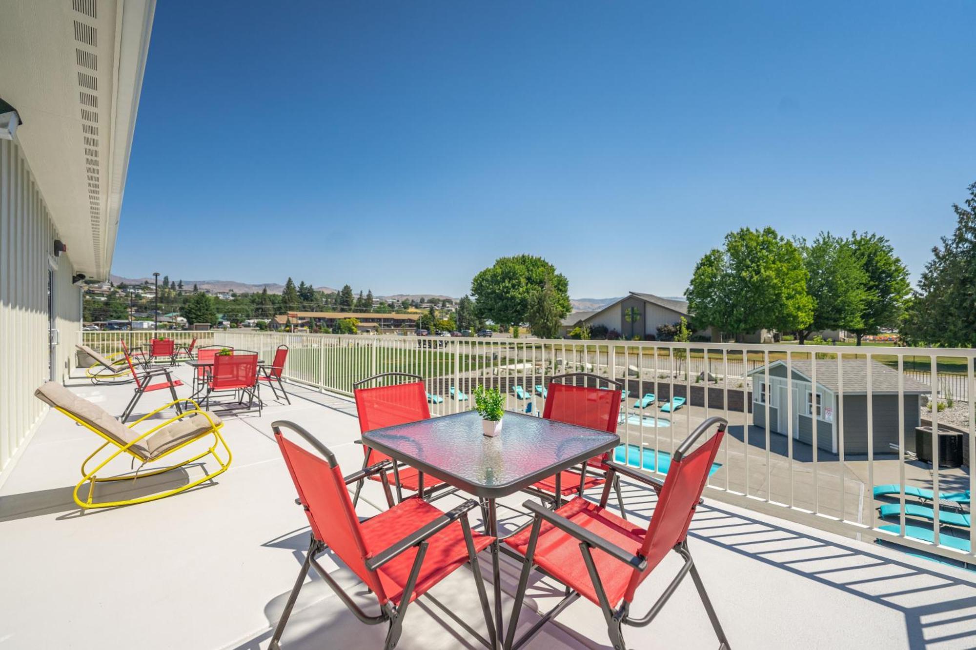 The Lodge Lake Chelan Manson Exterior photo