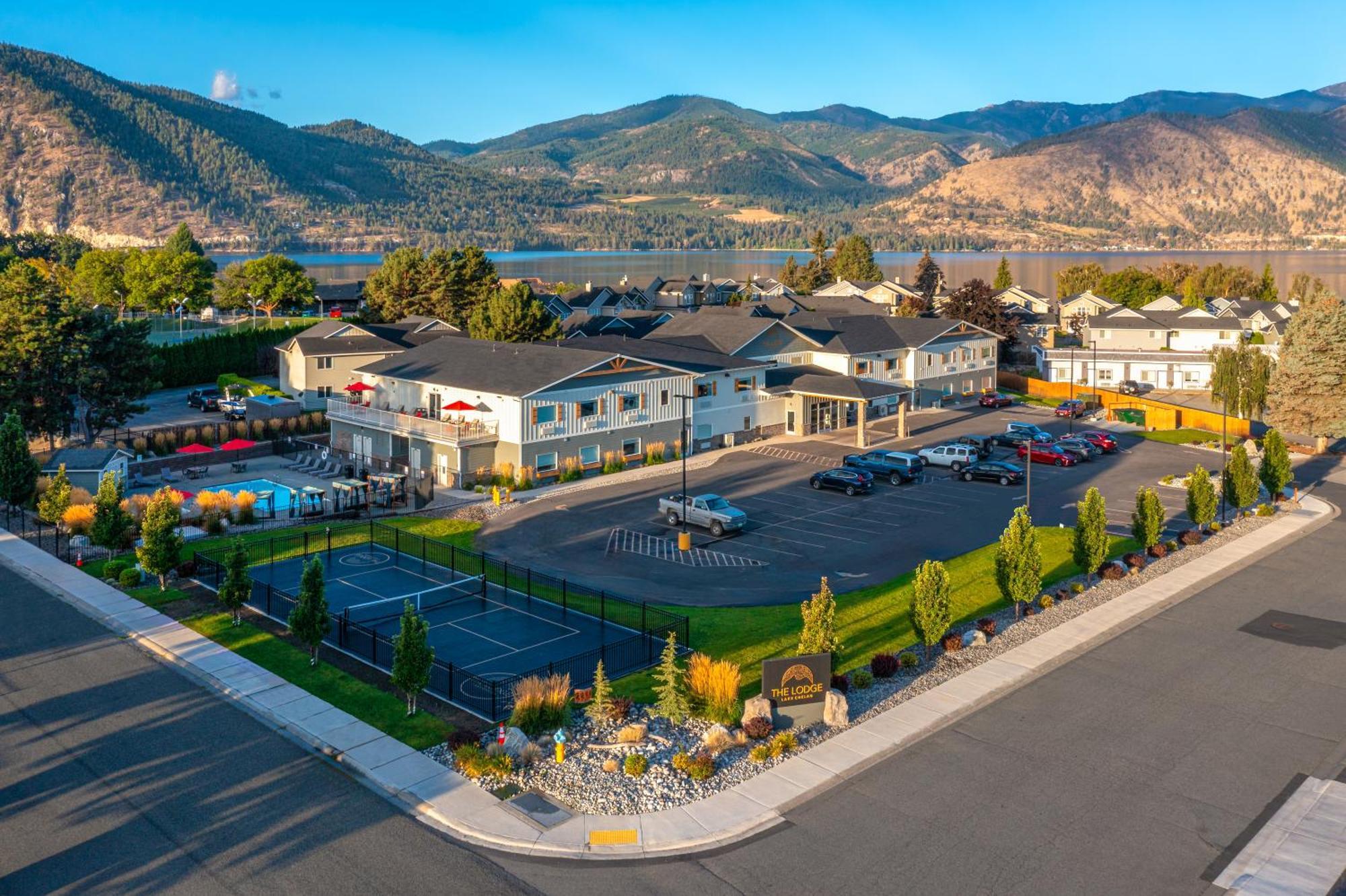 The Lodge Lake Chelan Manson Exterior photo